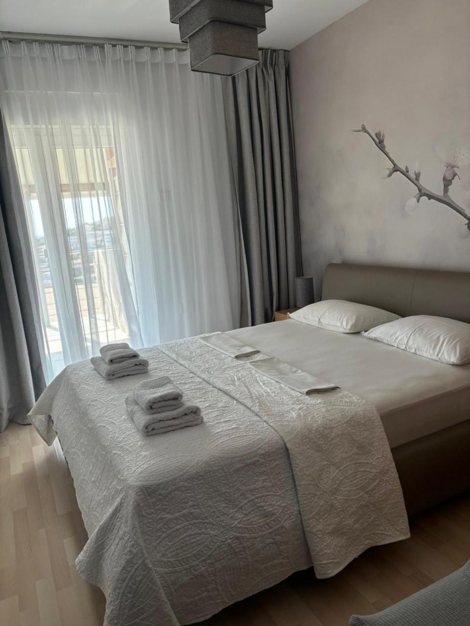 Apartments Knezevic Ulcinj Exterior foto